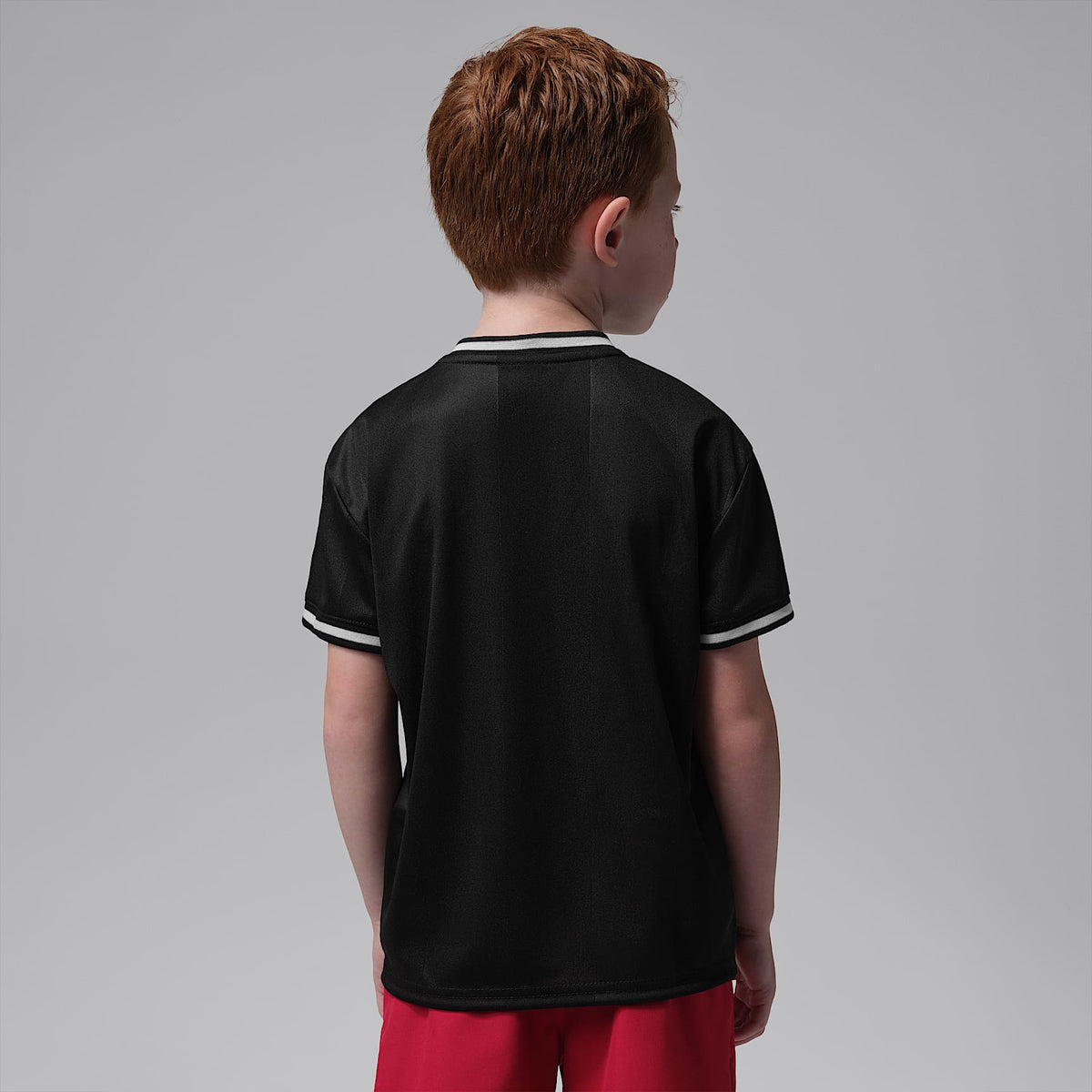 Jersey deportivo para niños talla pequeña Jordan – Negro – vista 2