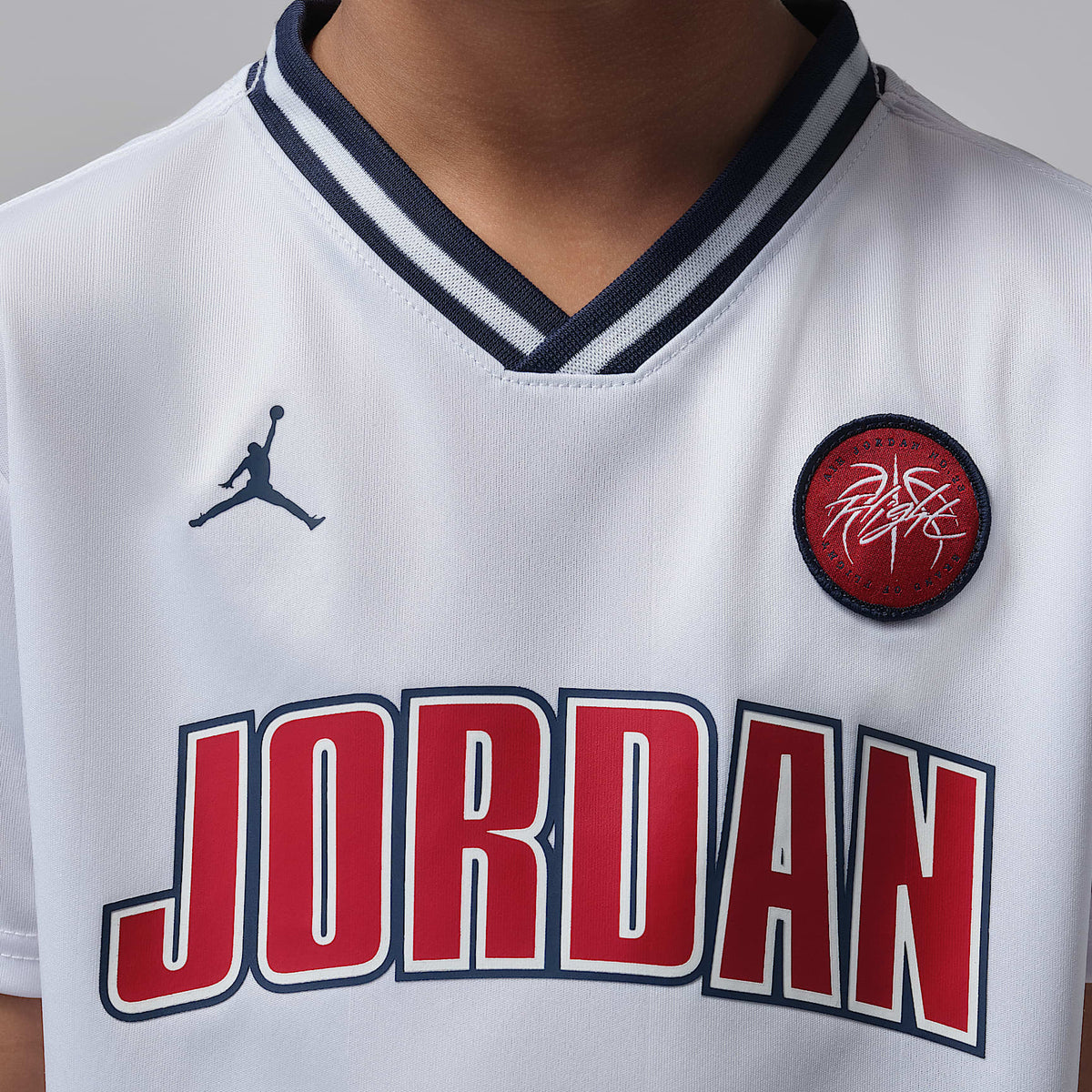 Conjunto de jersey y shorts de malla deportivos para niños talla pequeña Jordan – Azul marino medianoche – vista 5