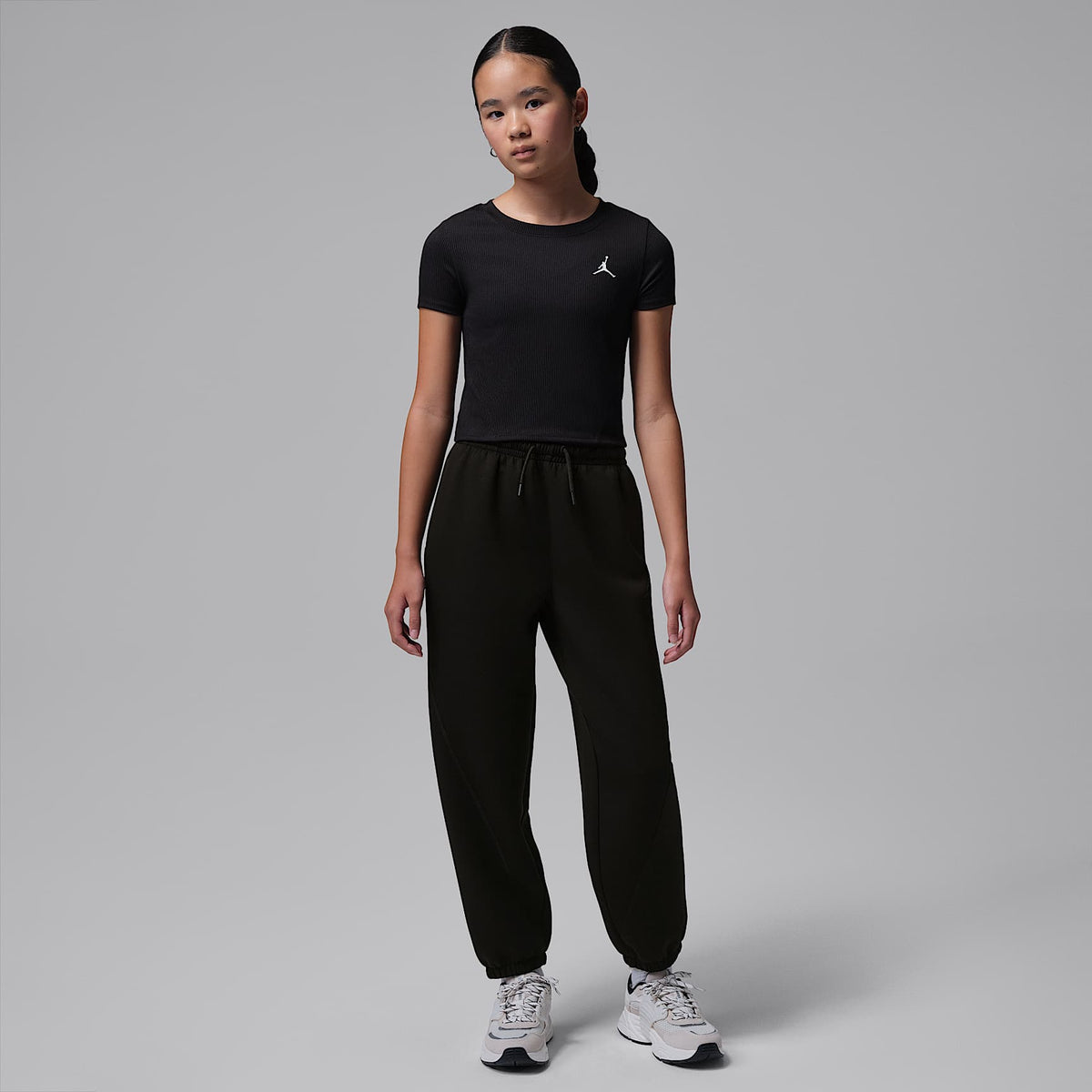 Joggers Therma-FIT para niños talla grande Jordan Sport – Negro – vista 5