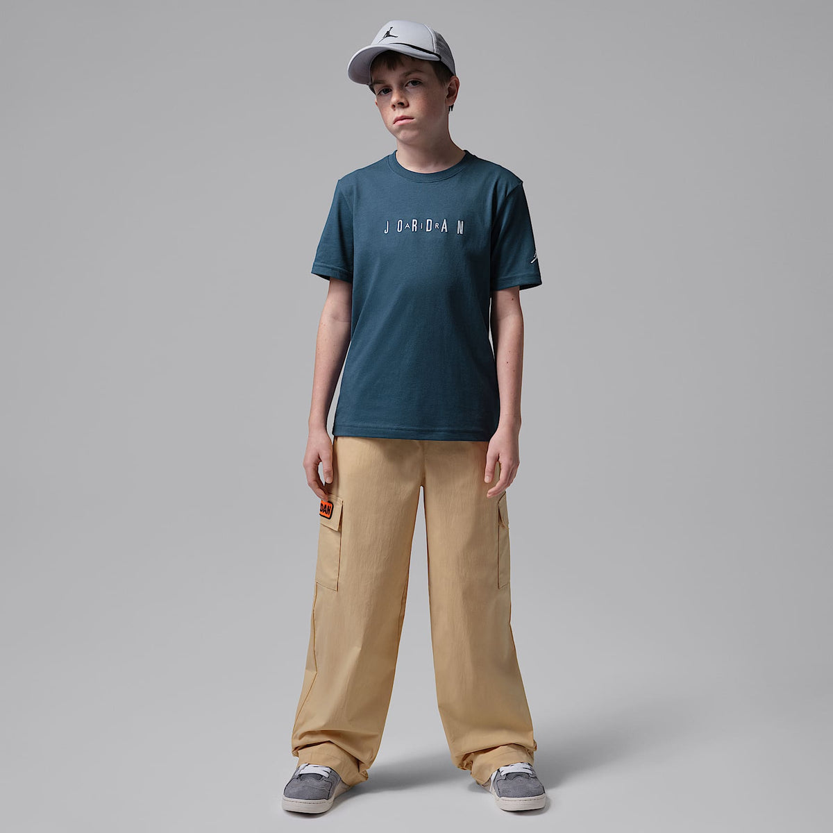 Playera bordada para niños talla grande Jordan – Azul escuadrón – vista 6
