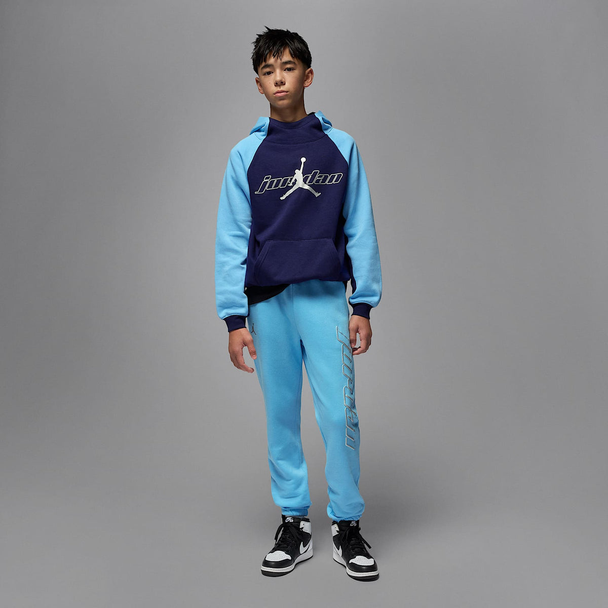 Sudadera con gorro sin cierre de tejido Fleece para niños talla grande Jordan Mountainside – Azul vacío – vista 8