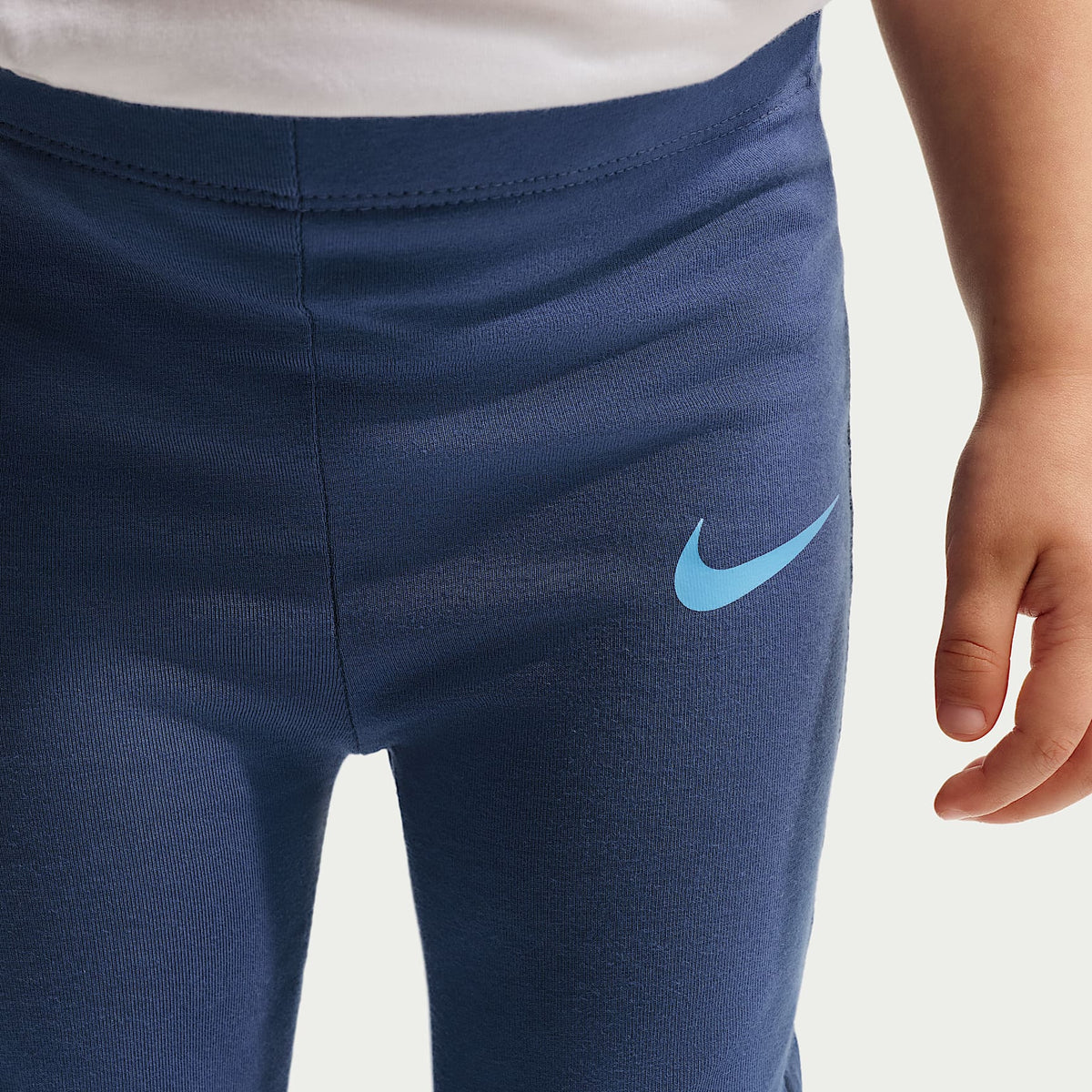 Conjunto de 2 piezas con leggings infantil Nike Move With Nature – Azul – vista 4