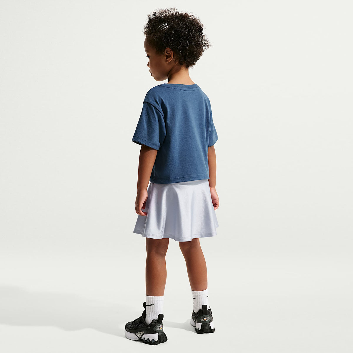 Conjunto de 2 piezas con falda infantil Nike Move With Nature – Gris – vista 7