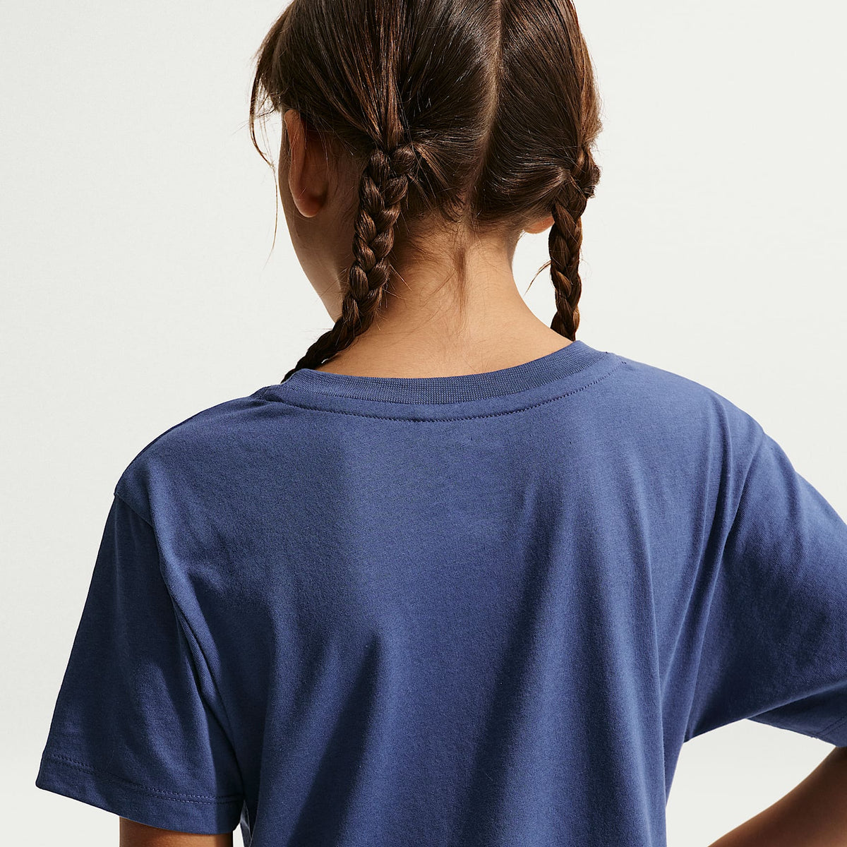 Conjunto de 2 piezas con vestido para niños talla pequeña Nike Move With Nature – Gris – vista 3