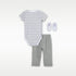 Conjunto de 3 piezas de body, pants y calcetines de felpa para bebé Nike – Gris oscuro jaspeado – vista 2