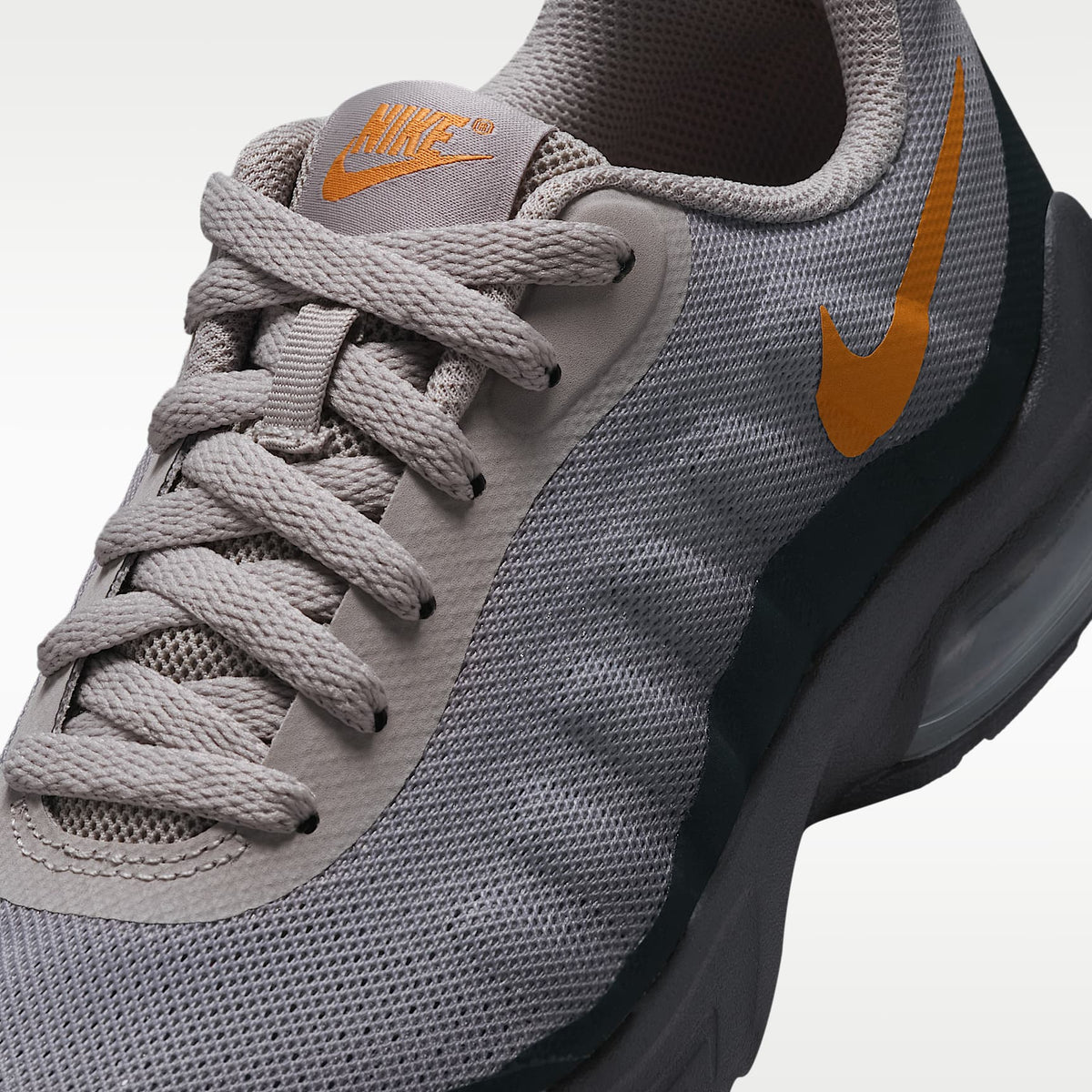 Nike Air Max Invigor – Punta de Lápiz/Antracita/Gris perla/Curry cálido – vista 7