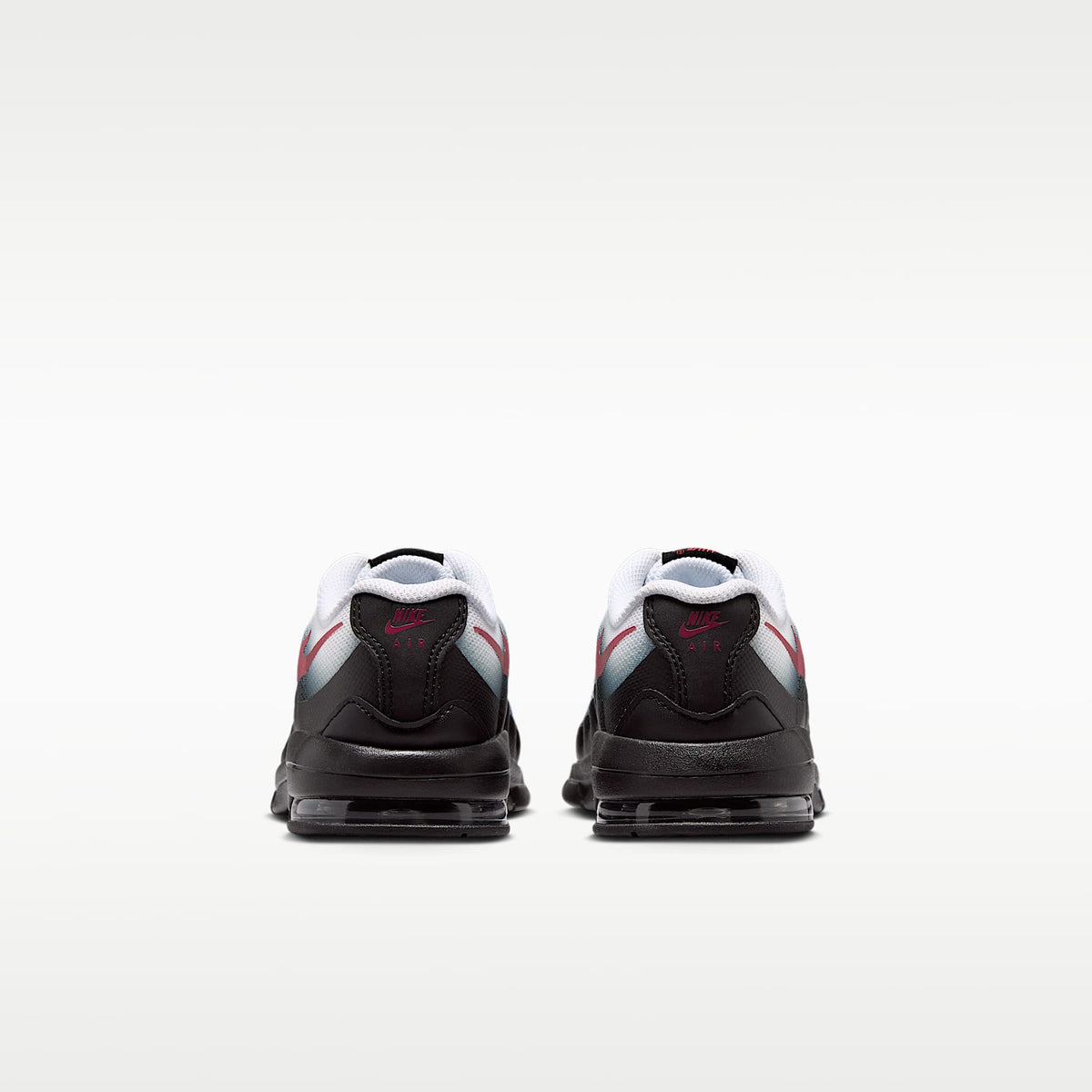 Nike Air Max Invigor – Blanco/Negro/Gris humo/Rojo duro – vista 6