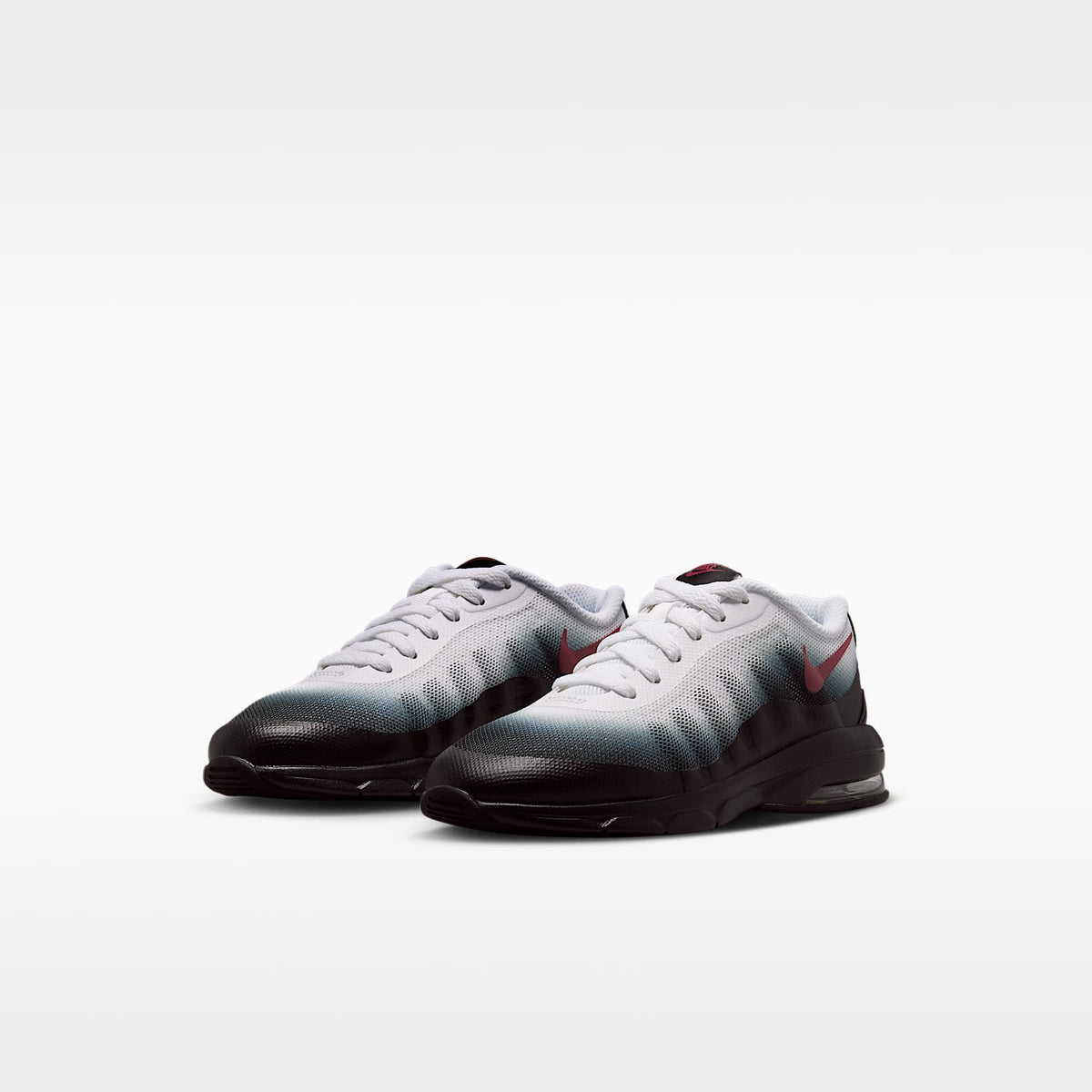 Nike Air Max Invigor – Blanco/Negro/Gris humo/Rojo duro – vista 5