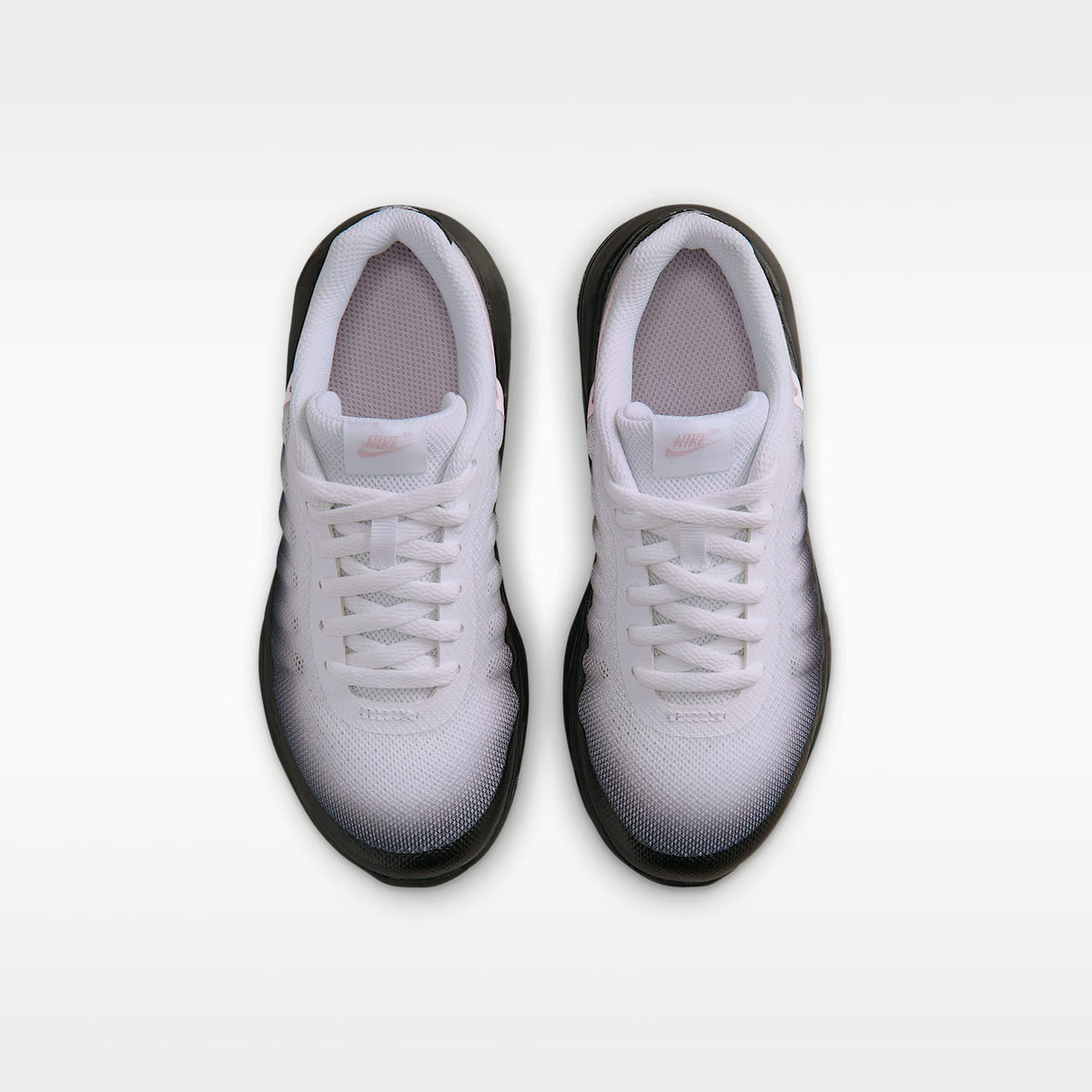 Nike Air Max Invigor – Negro/Blanco/Gris perla/Espuma rosa – vista 4