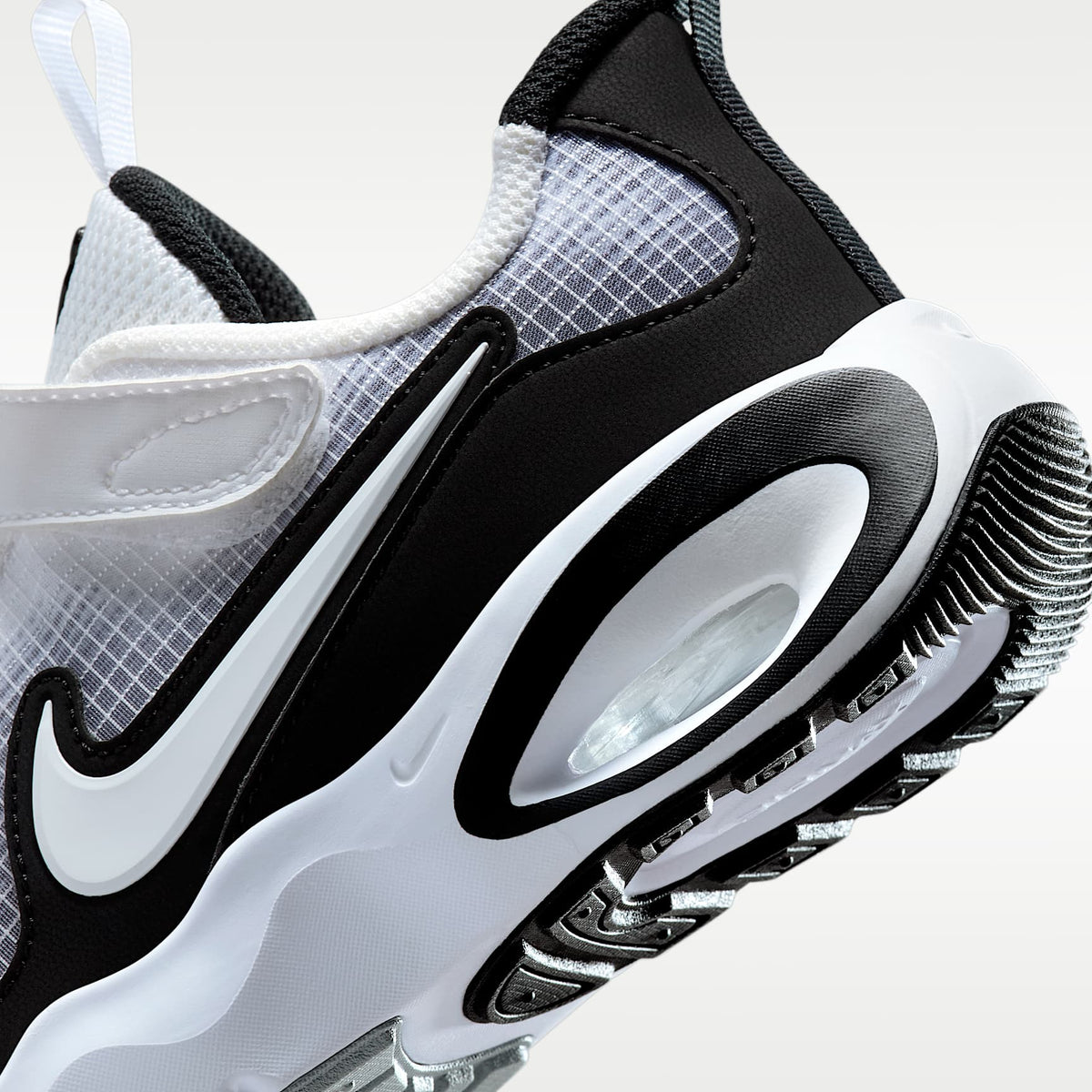 Nike Air Max Nova – Blanco/Negro/Gris lobo/Blanco – vista 8