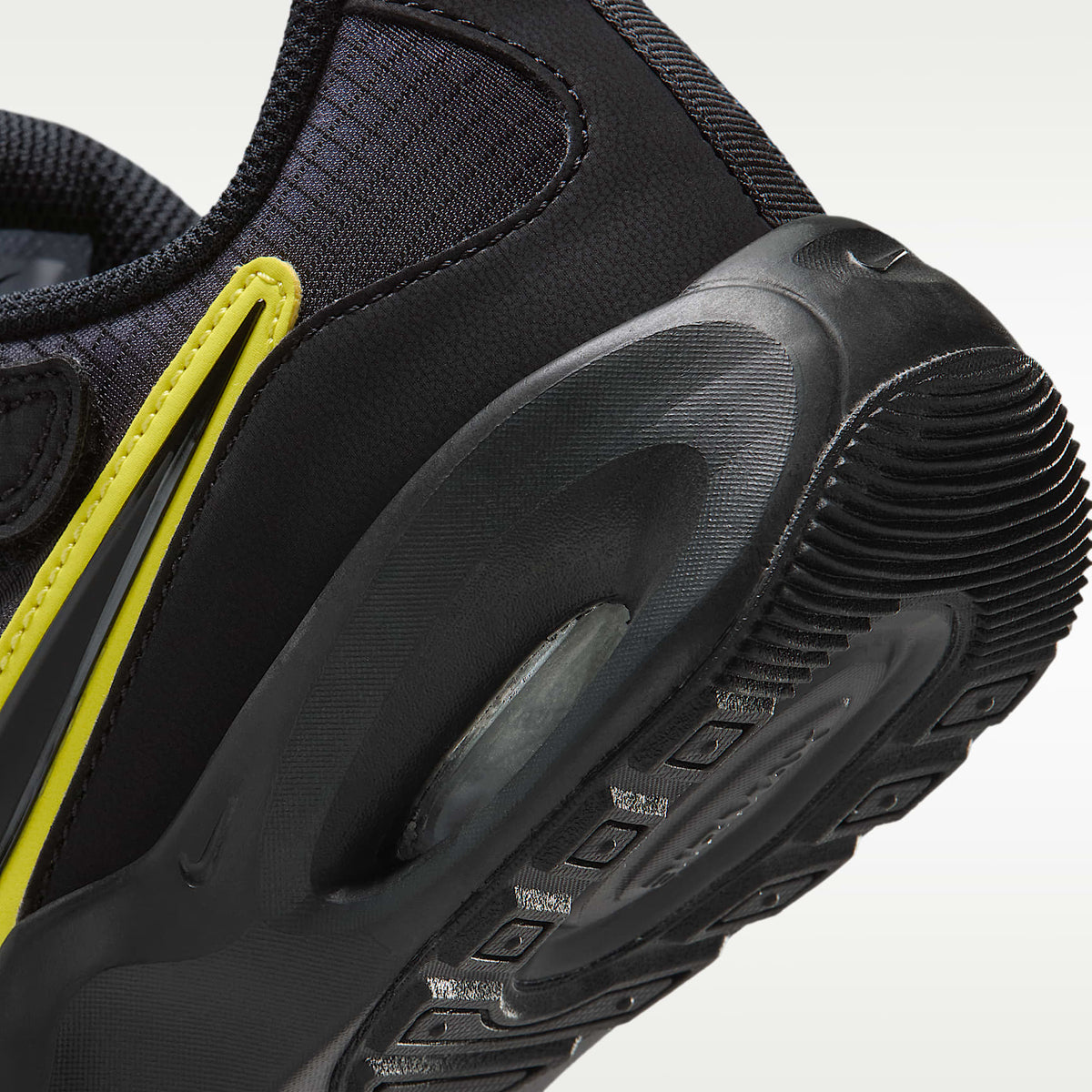 Nike Air Max Nova – Negro/Amarillo sónico/Negro – vista 8