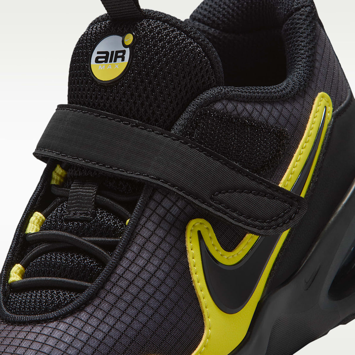 Nike Air Max Nova – Negro/Amarillo sónico/Negro – vista 7