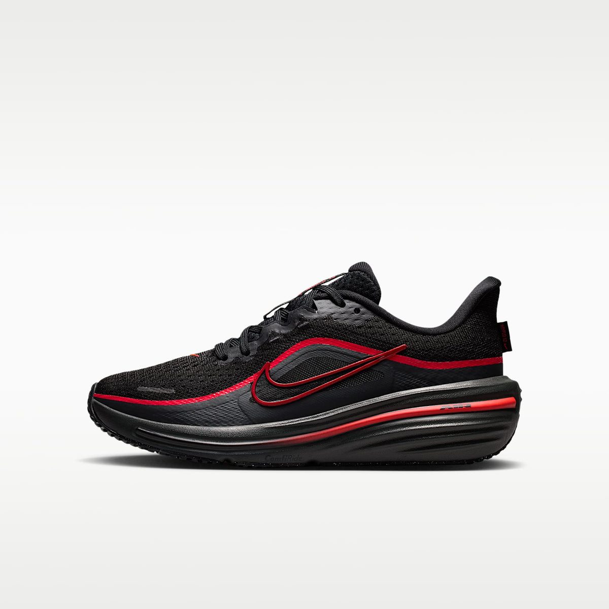 Nike Winflo 12 – Negro/Rojo órbita/Gris humo oscuro/Negro – vista 1