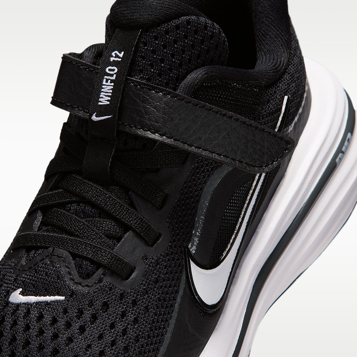 Nike Winflo 12 – Negro/Gris humo oscuro/Blanco – vista 7