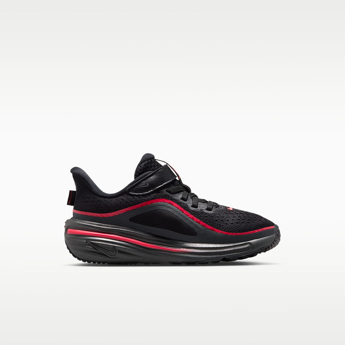 Nike Winflo 12 – Negro/Rojo órbita/Gris humo oscuro/Negro – vista 3