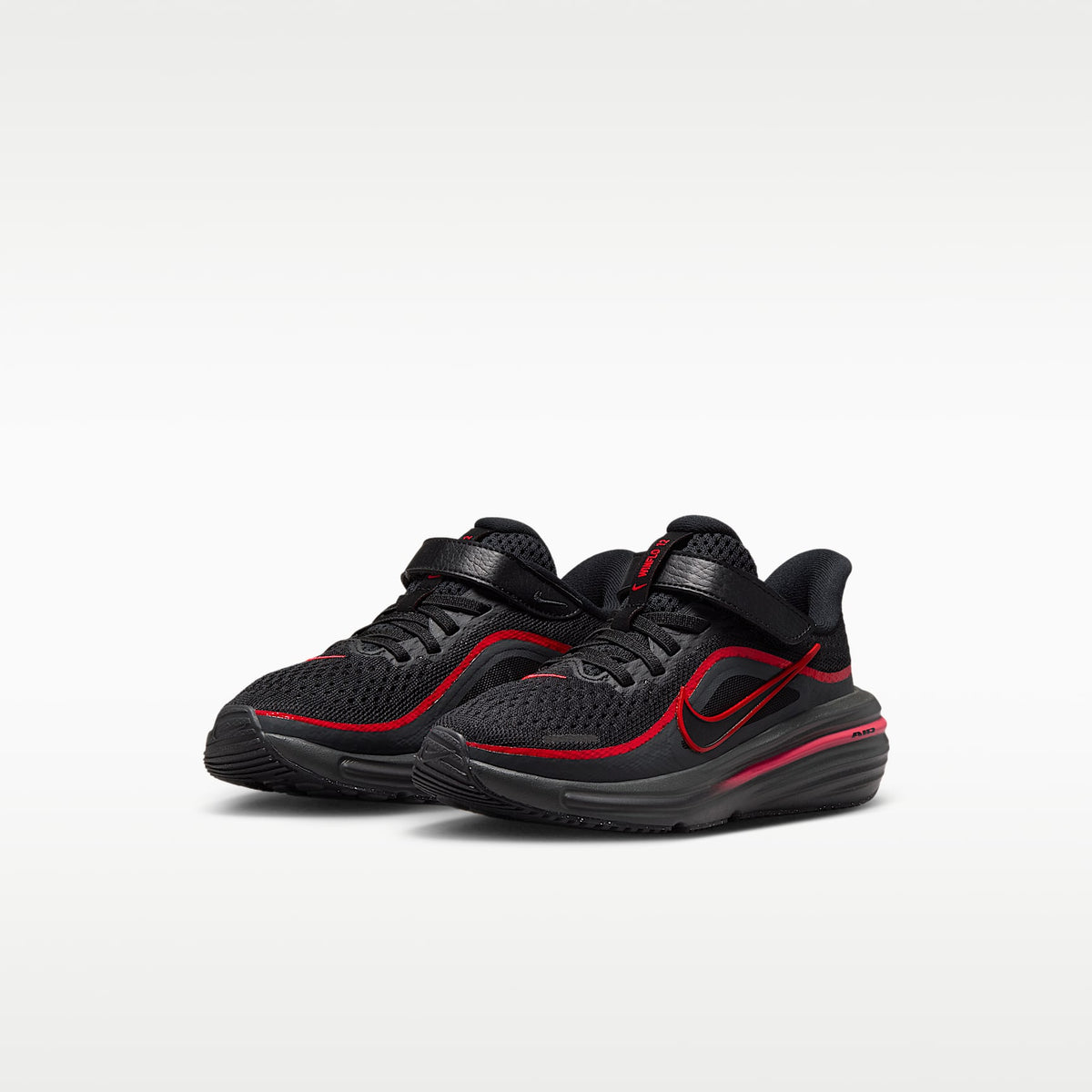 Nike Winflo 12 – Negro/Rojo órbita/Gris humo oscuro/Negro – vista 5