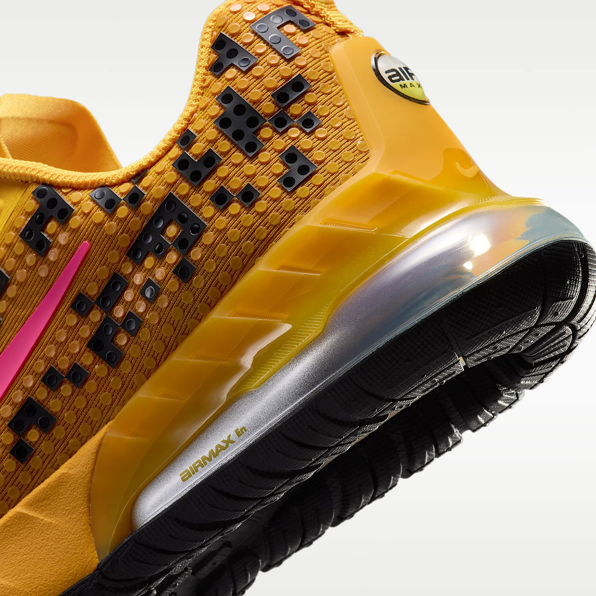 Nike Air Max Phoenix x LEGO® Collection – Oro universitario/Negro/Plata metalizado/Hiperrosa – vista 8