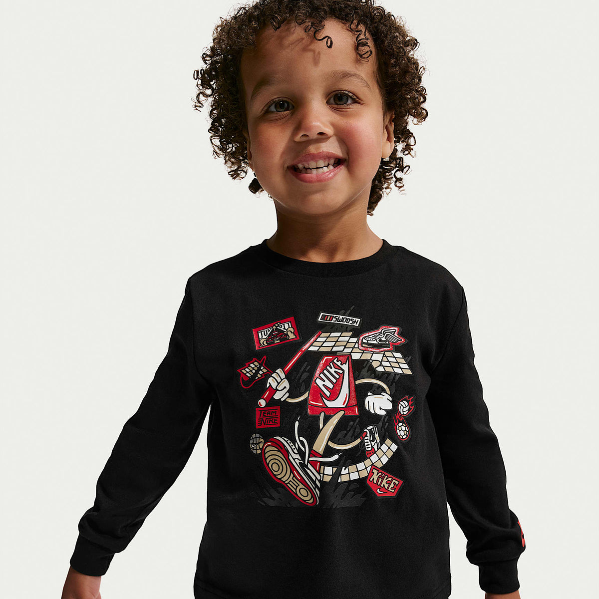 Playera de manga larga de corte cuadrado infantil Nike – Negro – vista 1