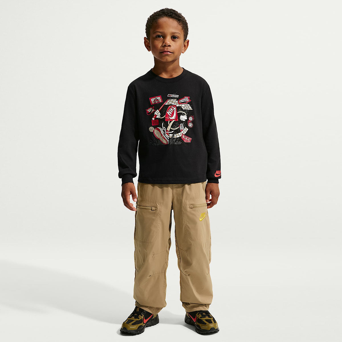 Playera de manga larga de corte cuadrado para niños talla pequeña Nike – Negro – vista 4