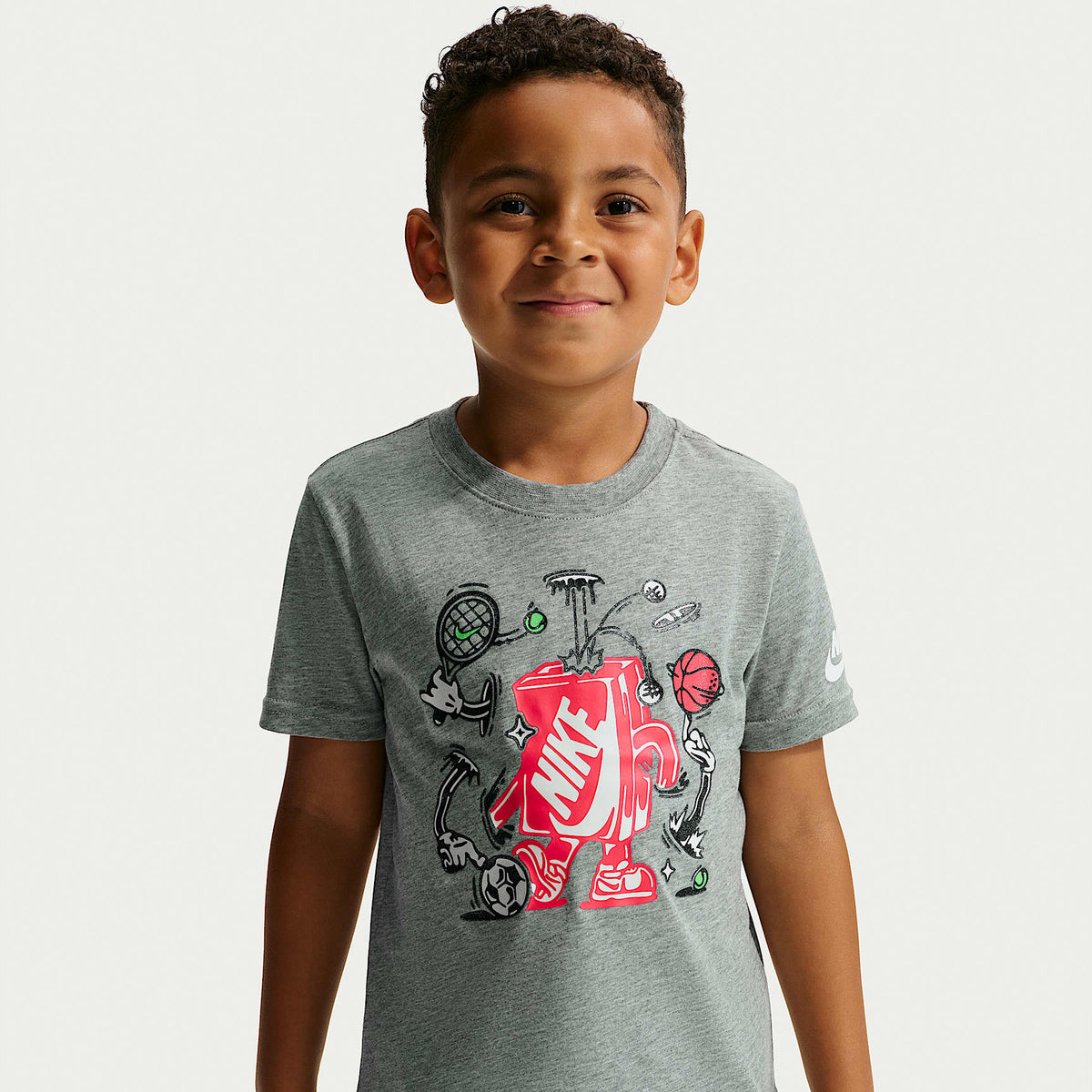 Playera de corte cuadrado para niños talla pequeña Nike – Gris oscuro jaspeado – vista 1