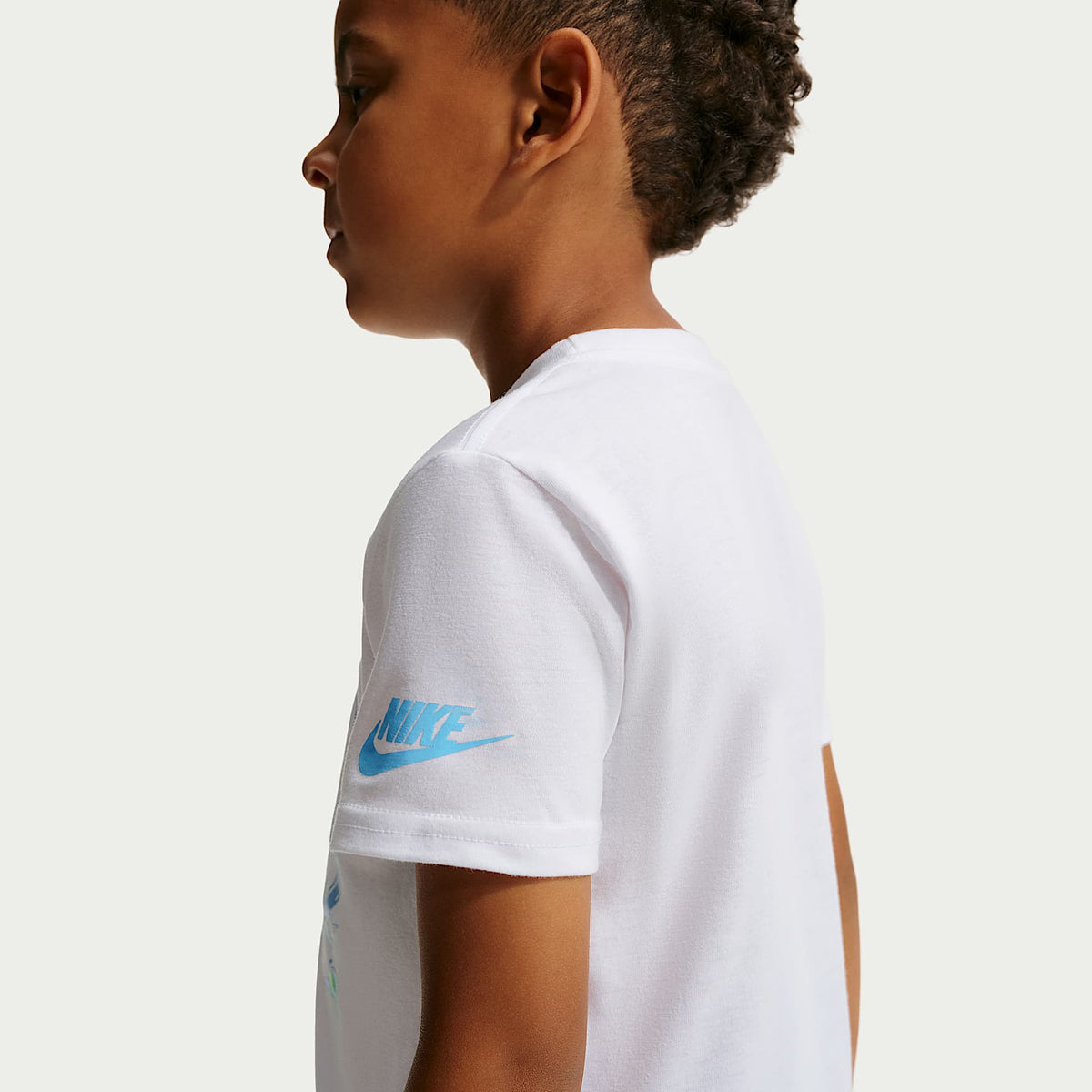 Playera de corte cuadrado para niños talla pequeña Nike – Blanco – vista 2