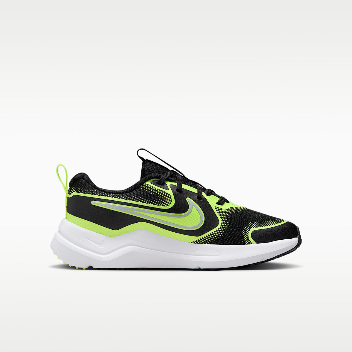 Nike Cosmic Runner – Negro/Volt/Gris lobo – vista 3