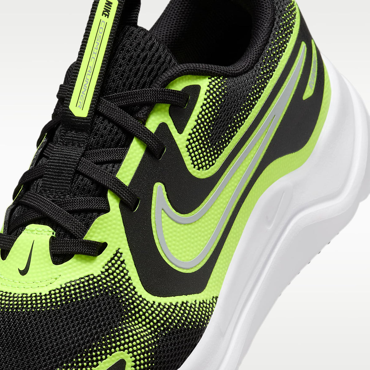 Nike Cosmic Runner – Negro/Volt/Gris lobo – vista 7