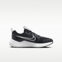 Nike Cosmic Runner – Negro/Antracita/Blanco – vista 3