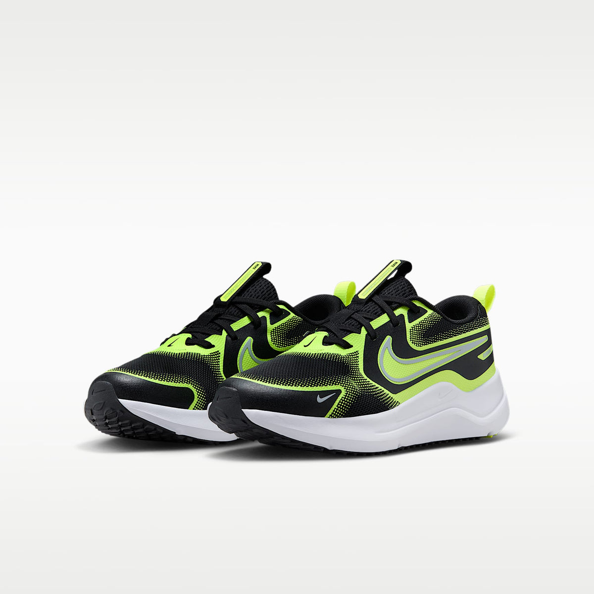 Nike Cosmic Runner – Negro/Volt/Gris lobo – vista 5