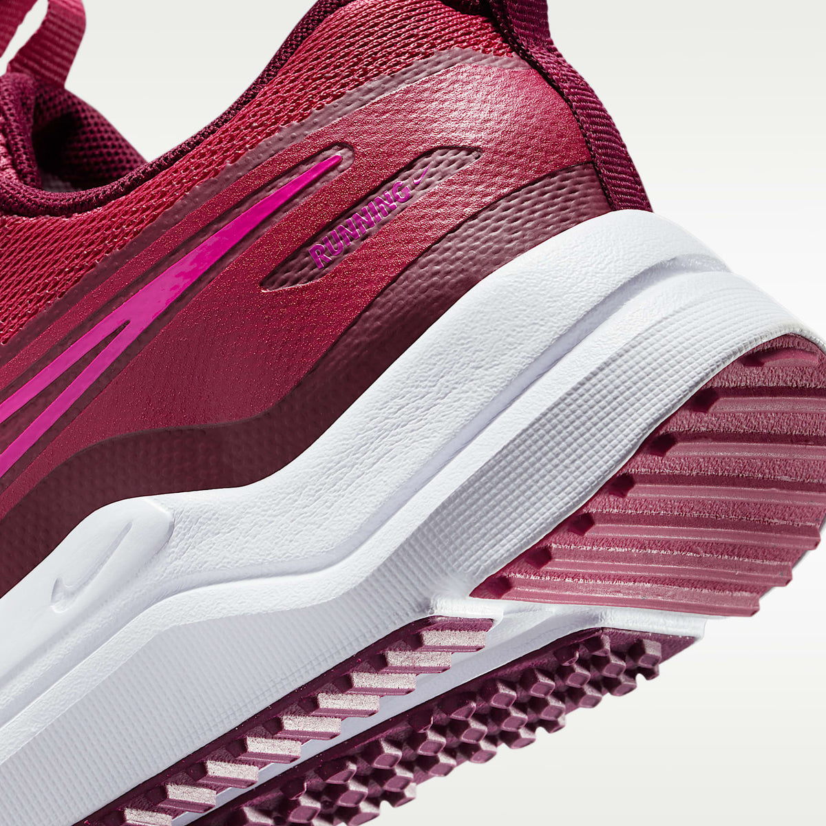Nike Cosmic Runner – Remolacha dulce/Burdeos/Morado vivo – vista 8