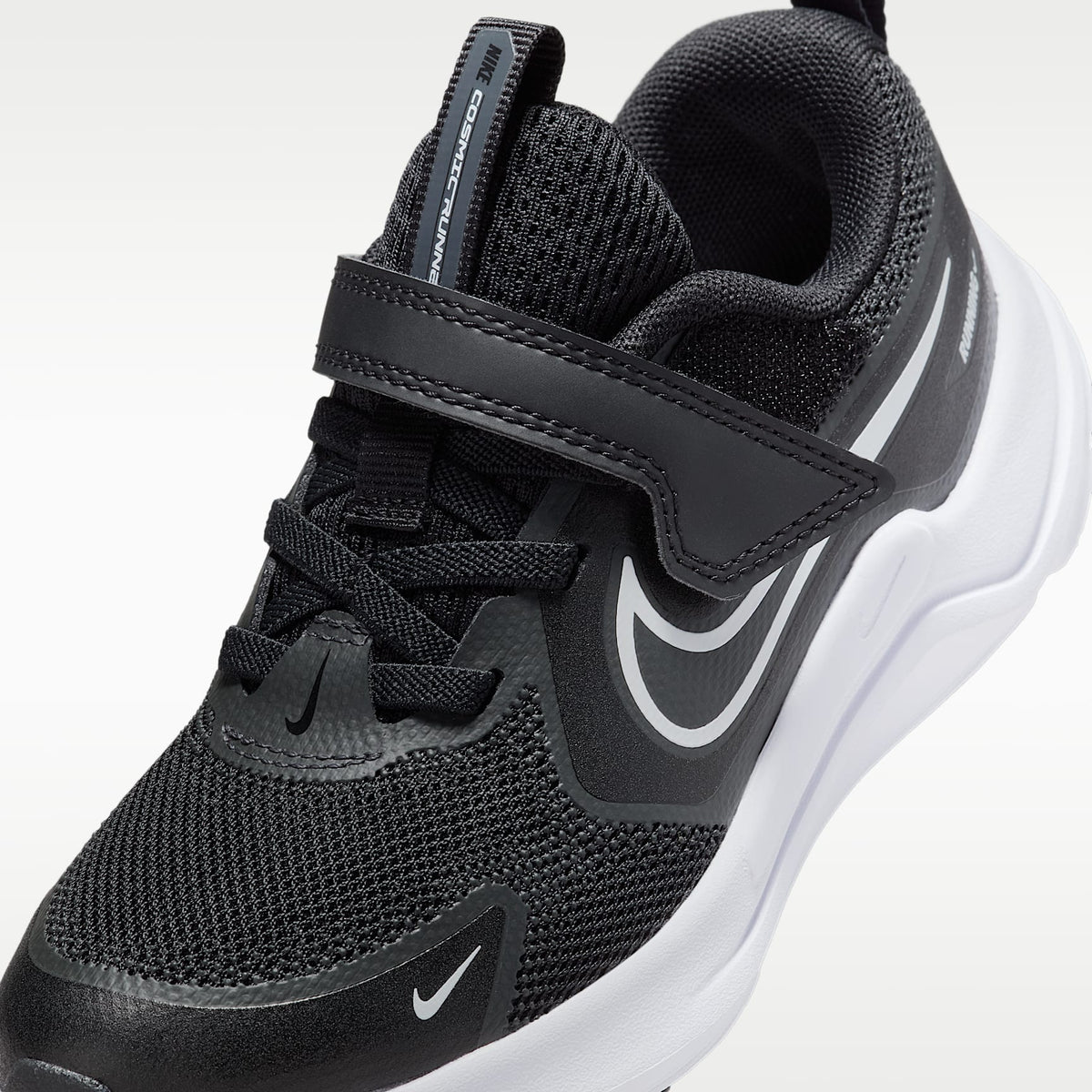 Nike Cosmic Runner – Negro/Antracita/Blanco – vista 7