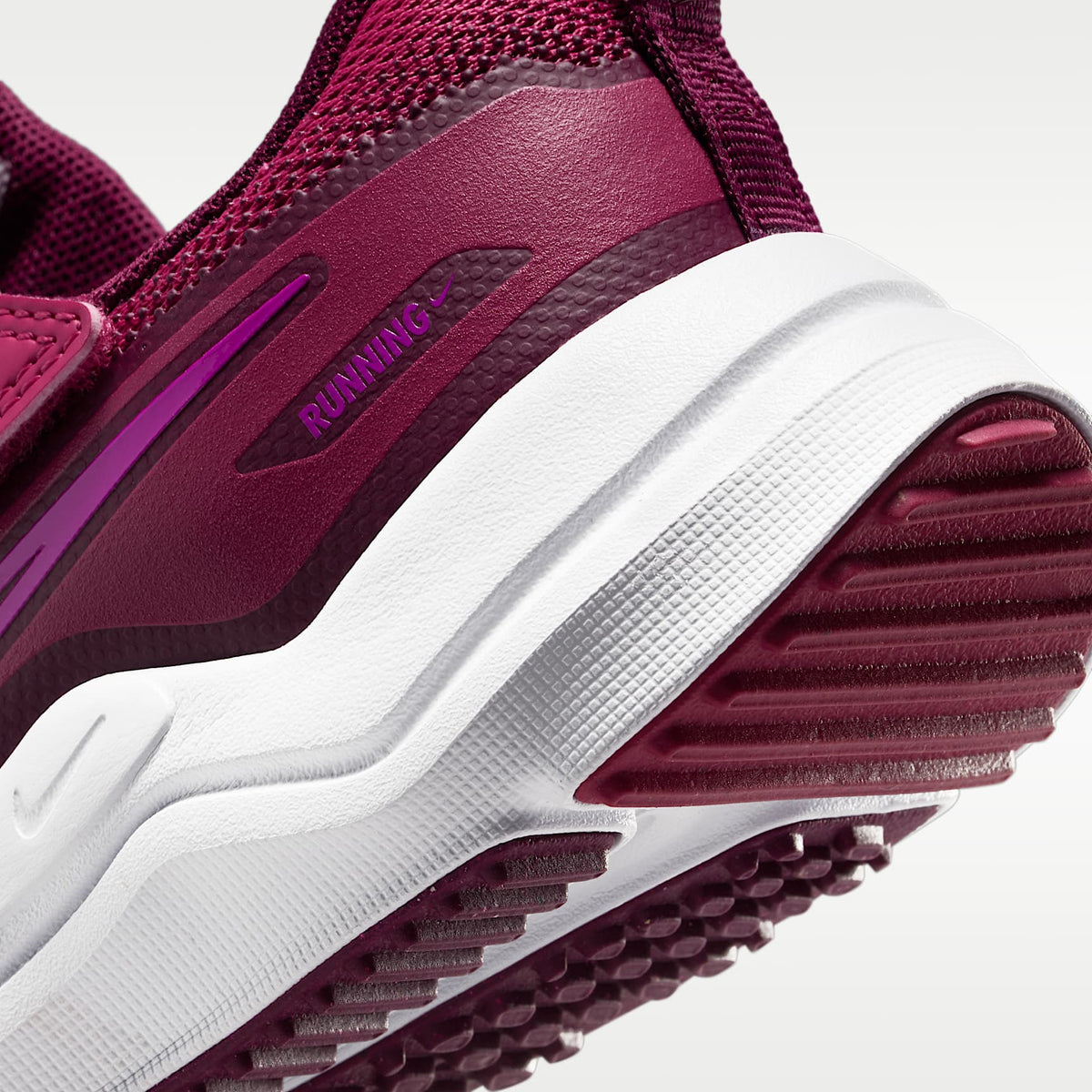 Nike Cosmic Runner – Remolacha dulce/Burdeos/Morado vivo – vista 8