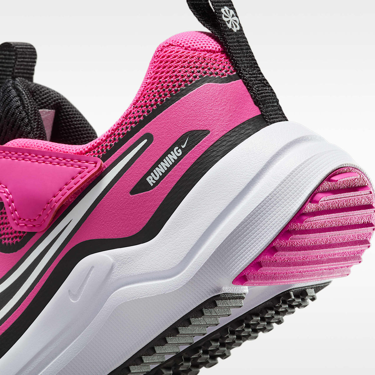Nike Cosmic Runner – Fucsia láser/Negro/Blanco – vista 8