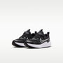 Nike Cosmic Runner – Negro/Antracita/Blanco – vista 5