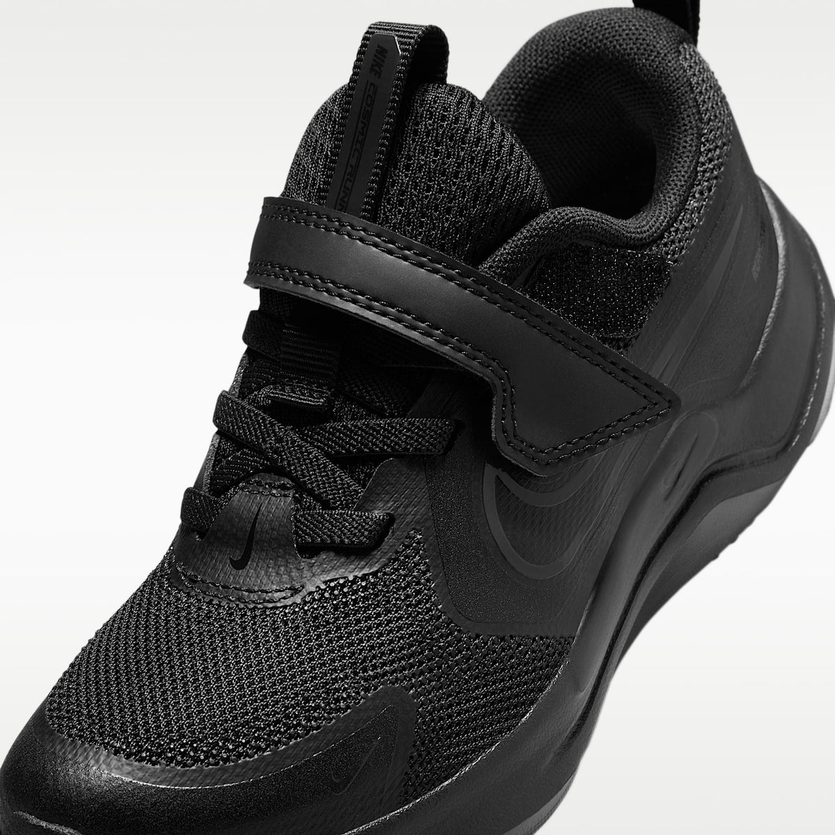 Nike Cosmic Runner – Negro/Negro/Antracita – vista 7