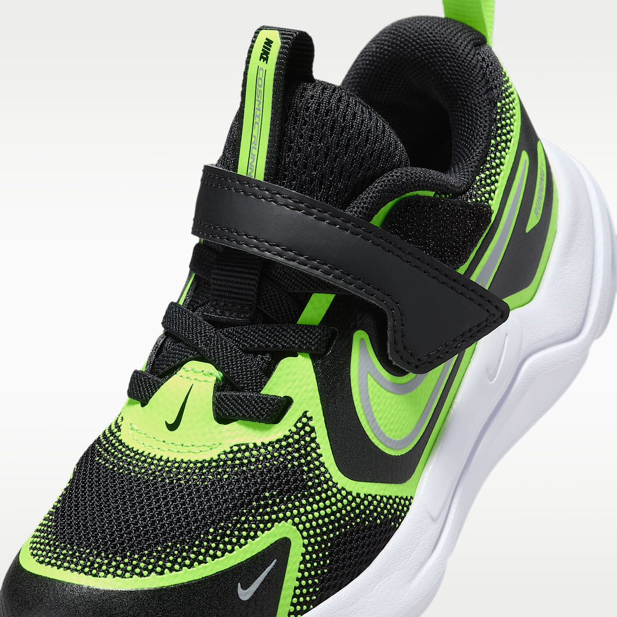 Nike Cosmic Runner – Negro/Volt/Gris lobo – vista 7