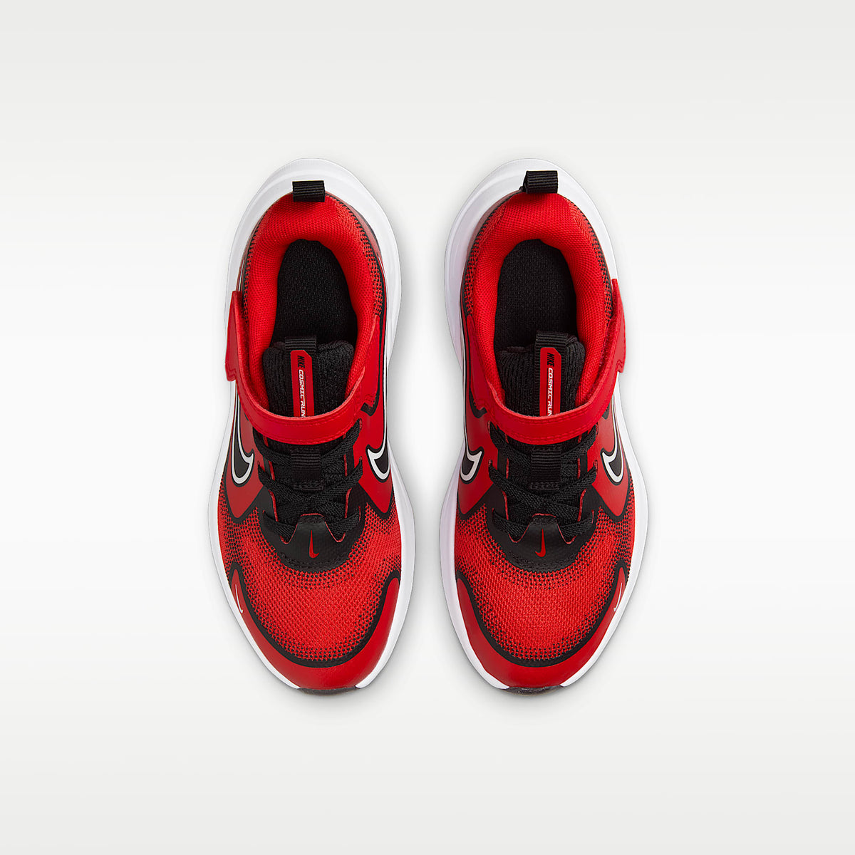 Nike Cosmic Runner – Rojo universitario/Negro/Blanco – vista 4