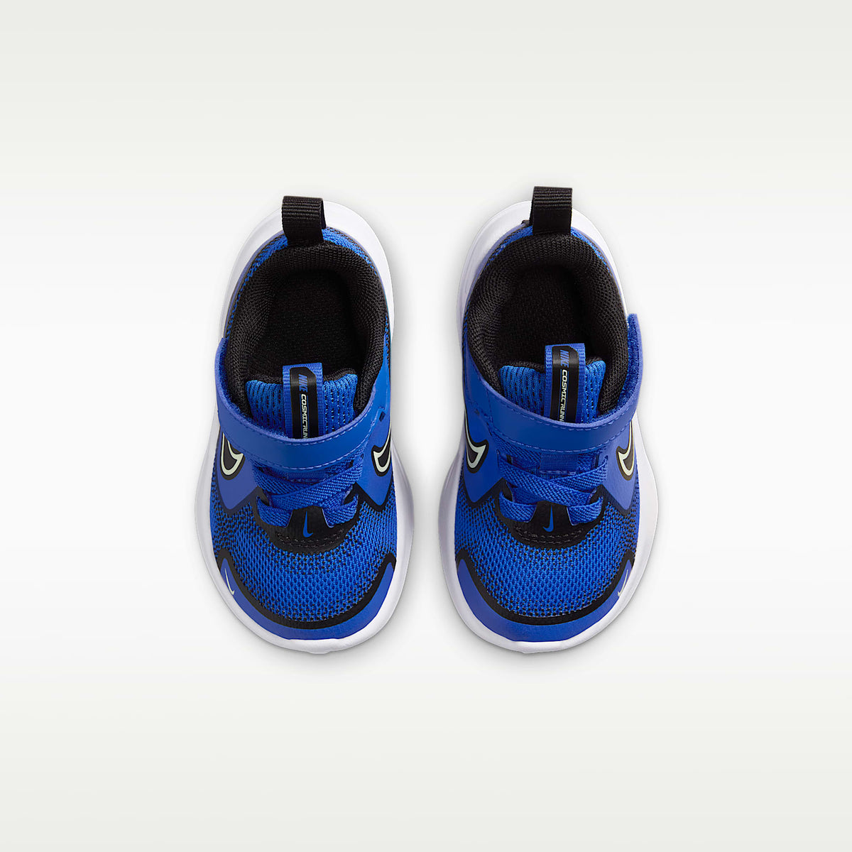 Nike Cosmic Runner – Hiperroyal/Negro/Tinte volt – vista 4