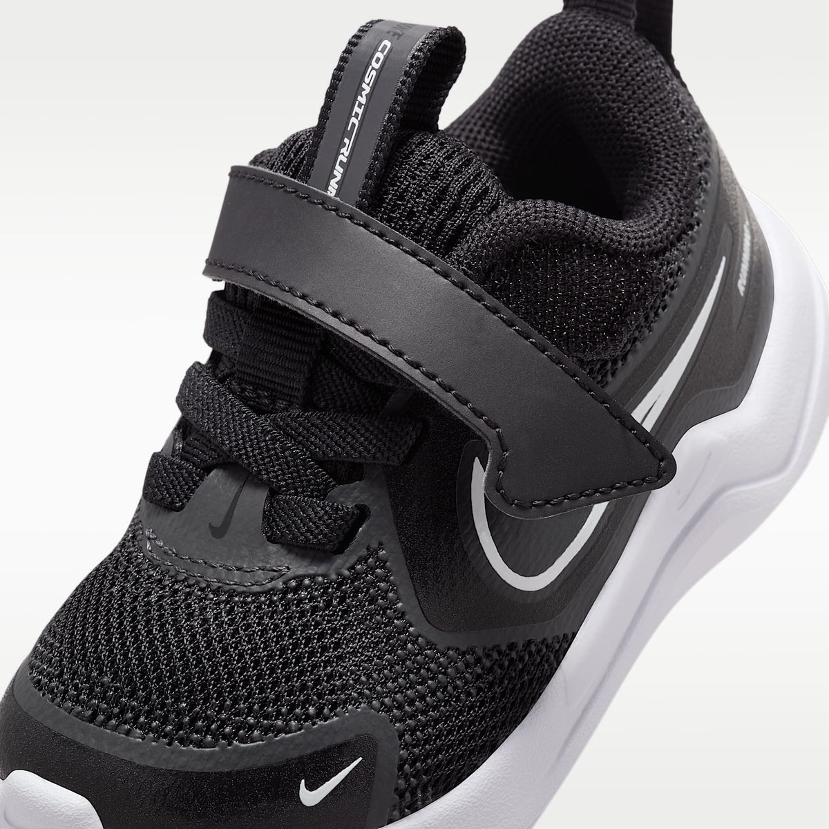 Nike Cosmic Runner – Negro/Antracita/Blanco – vista 7