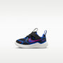 Nike Cosmic Runner – Negro/Hiperroyal/Blanco cumbre/Carmesí brillante – vista 1