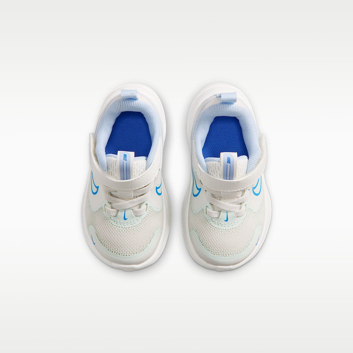Nike Cosmic Runner – Vela/Azul hidrógeno/Verde ligero/Azul cristal – vista 4