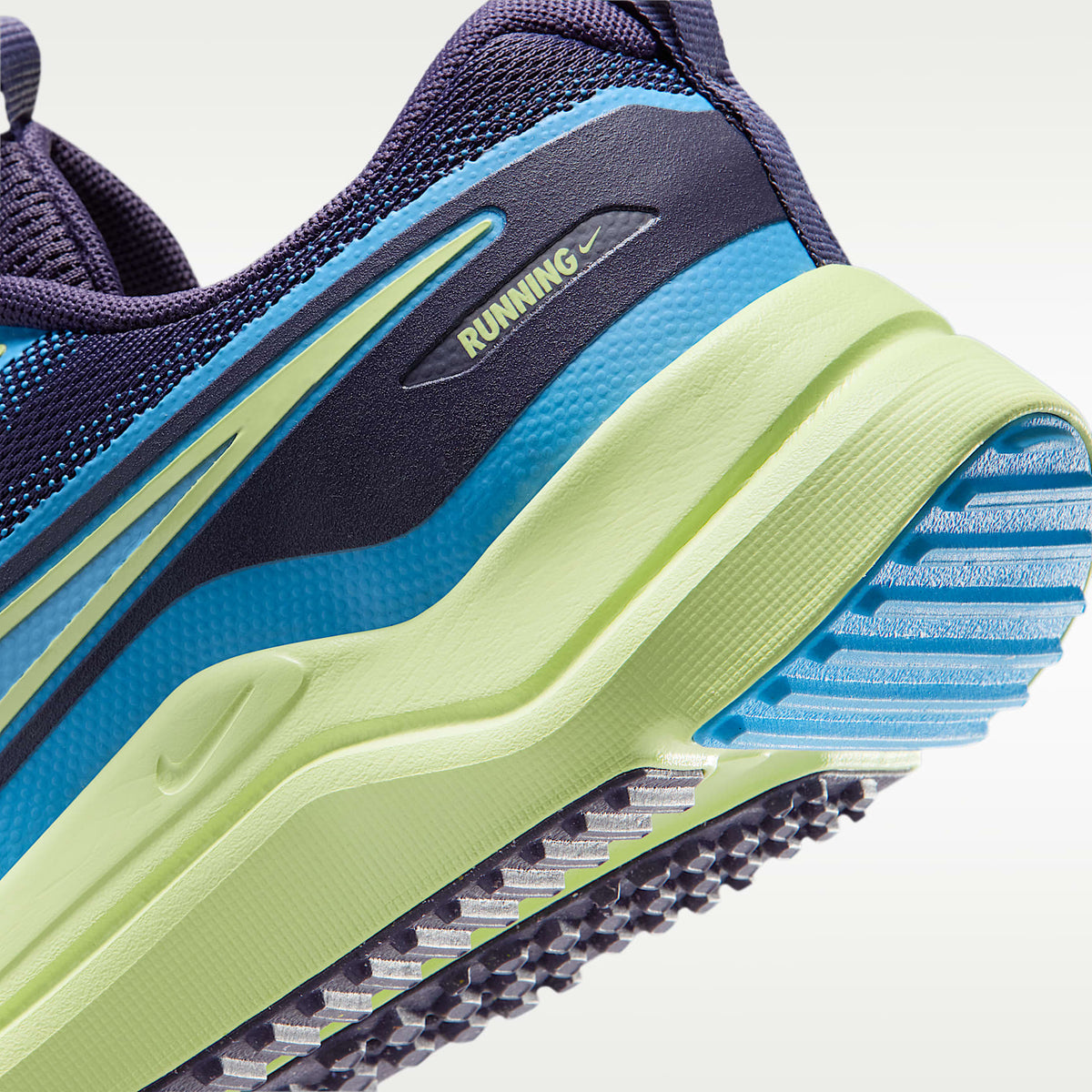Nike Cosmic Runner – Pasa oscuro/Lima líquida claro/Blanco/Azul universitario – vista 8