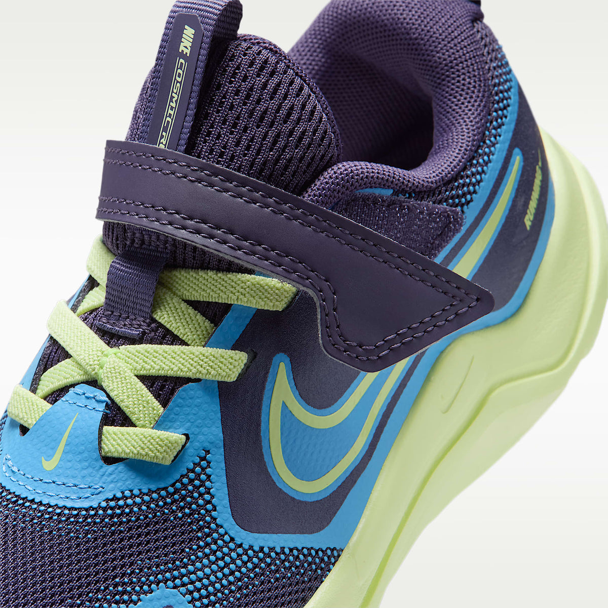 Nike Cosmic Runner – Pasa oscuro/Azul universitario/Blanco/Lima líquida claro – vista 7