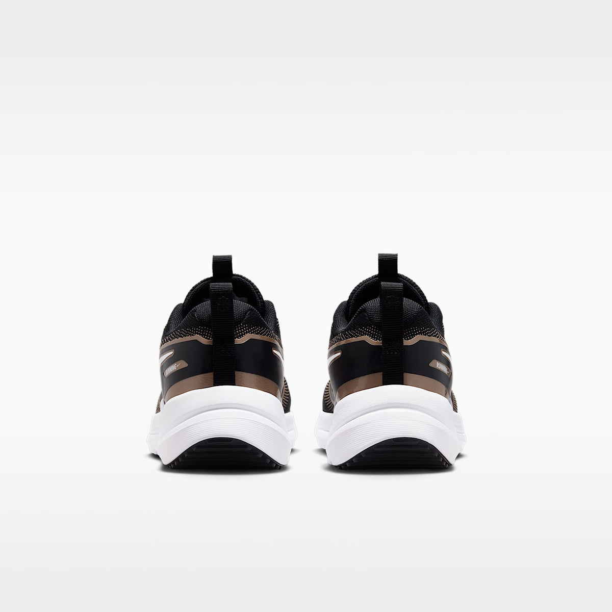 Nike Cosmic Runner SE – Negro/Difuso/Blanco – vista 6