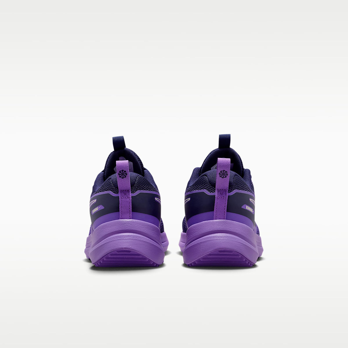 Nike Cosmic Runner – Azul oscuro/Violeta brillante/Leche de coco – vista 6