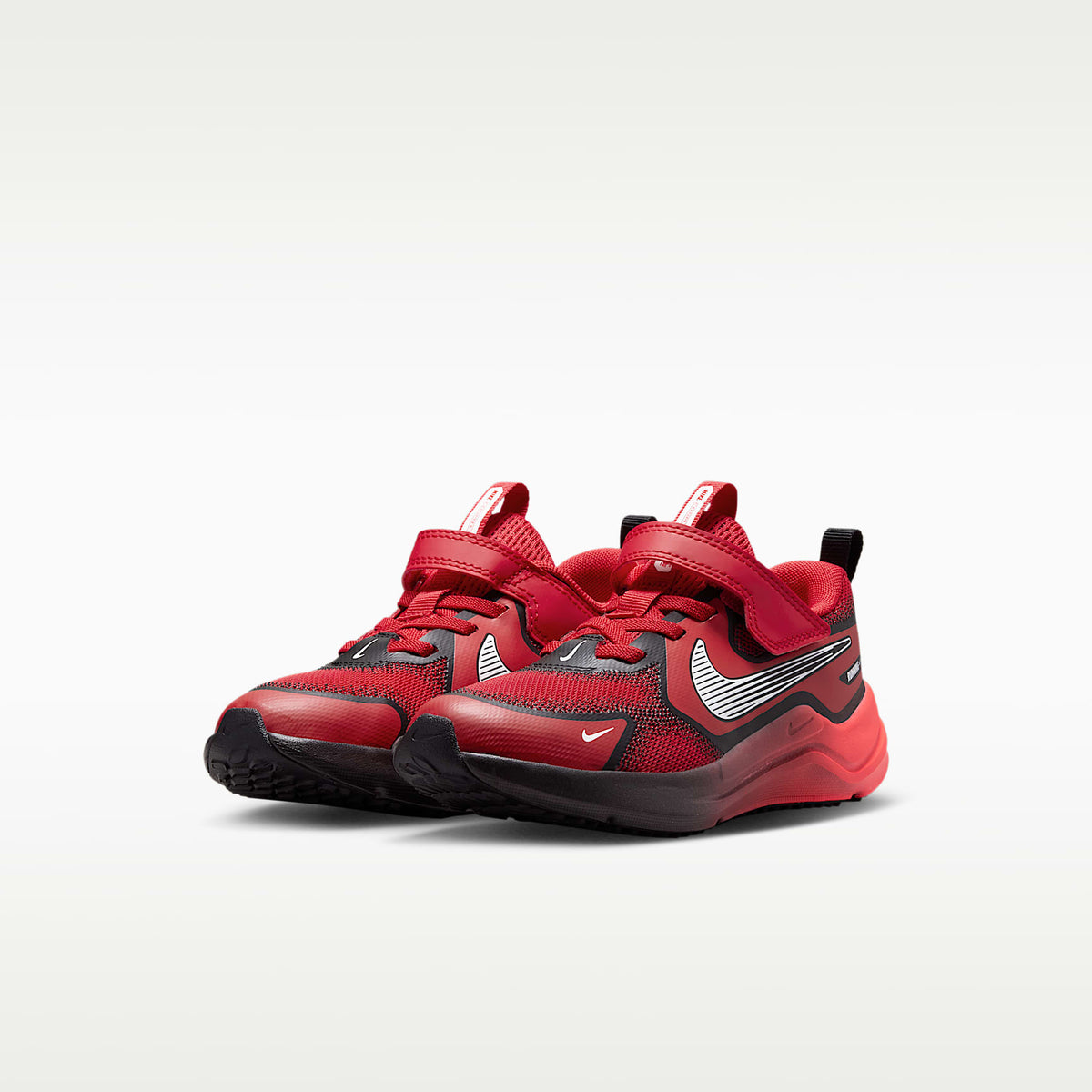 Nike Cosmic Runner Swoosh – Rojo universitario/Rojo órbita/Blanco – vista 5