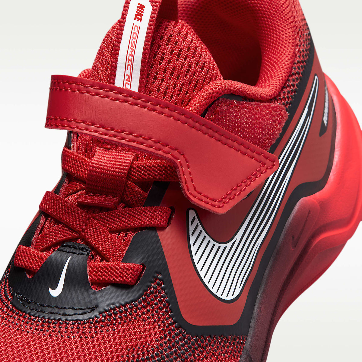 Nike Cosmic Runner Swoosh – Rojo universitario/Rojo órbita/Blanco – vista 7
