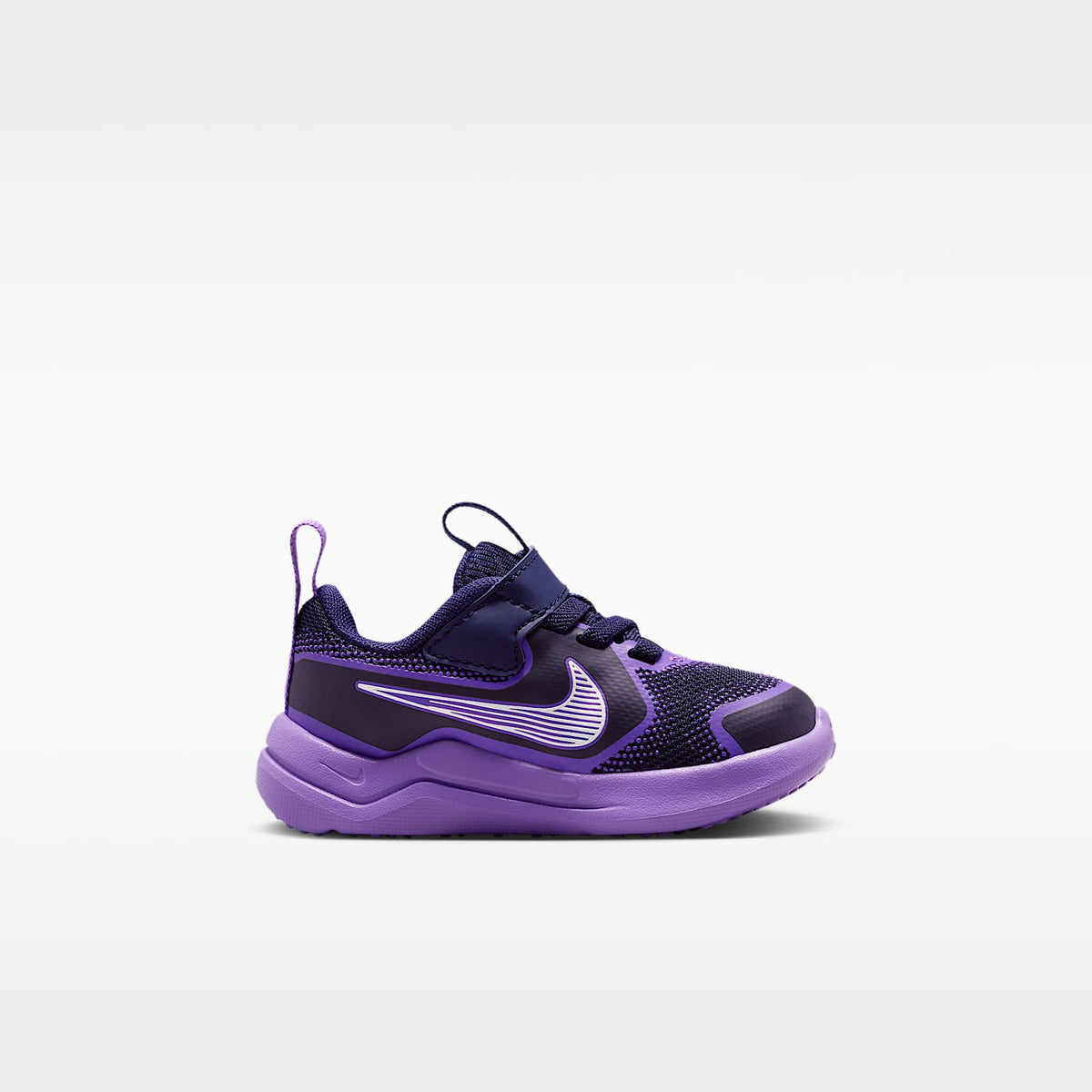 Nike Cosmic Runner – Azul oscuro/Violeta brillante/Leche de coco – vista 3