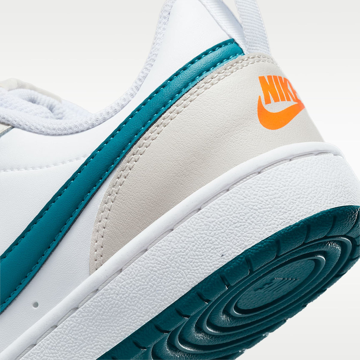 Nike Court Borough Low 2 – Fantasma/Blanco/Naranja total/Abeto brillante – vista 8