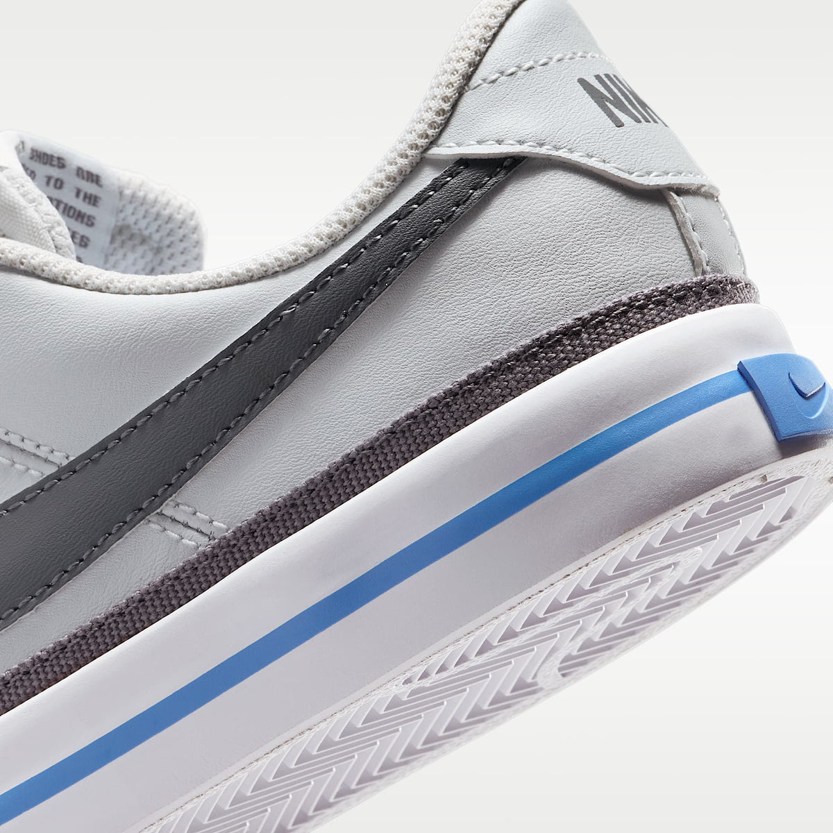 Nike Court Legacy – Blanco cáscara de huevo/Azul cristal/Blanco/Punta de Lápiz – vista 8
